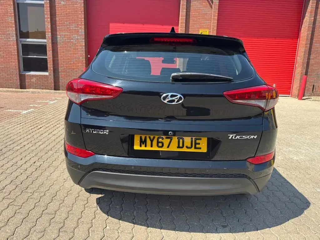 Used Hyundai Tucson SE 177 HP (130 kW) 2017 Black SUV