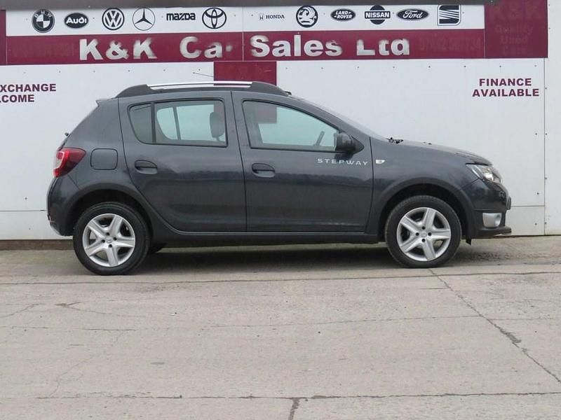 Used Dacia Sandero Ambiance 90 HP (66 kW) 2016 Grey Hatchback