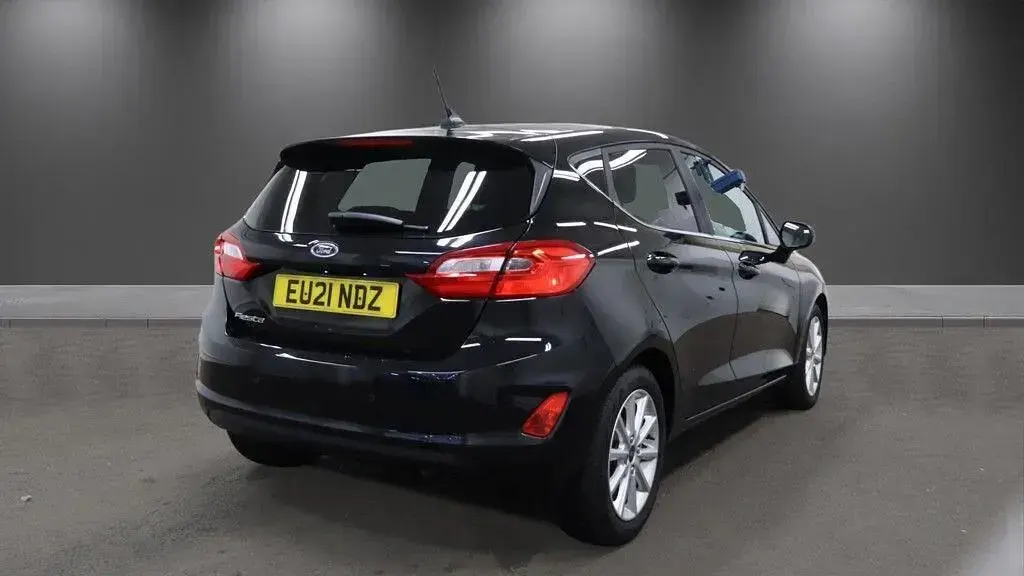 Second-hand Ford Fiesta Titanium 95 CP (69 kW) 2020 Negru Hatchback