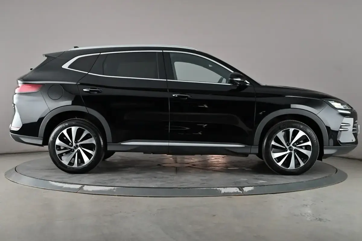 Used BYD Seal U Comfort 218 HP (160 kW) 2025 Black SUV