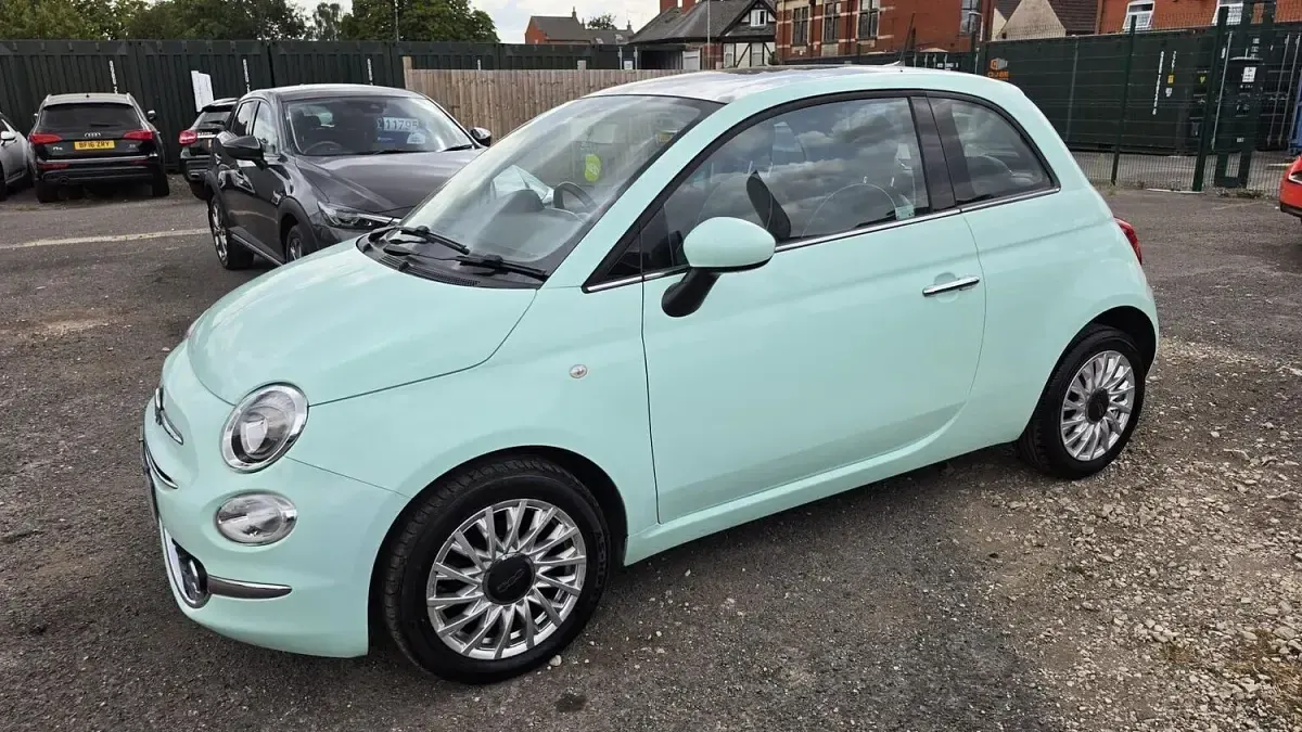 Used Fiat 500 Lounge 69 HP (50 kW) 2017 Green Hatchback