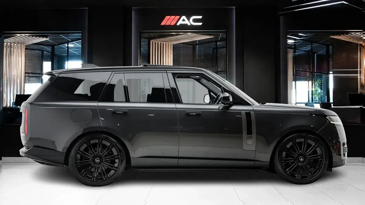 Used Land Rover Range Rover 522 HP (383 kW) 2023 Grey SUV