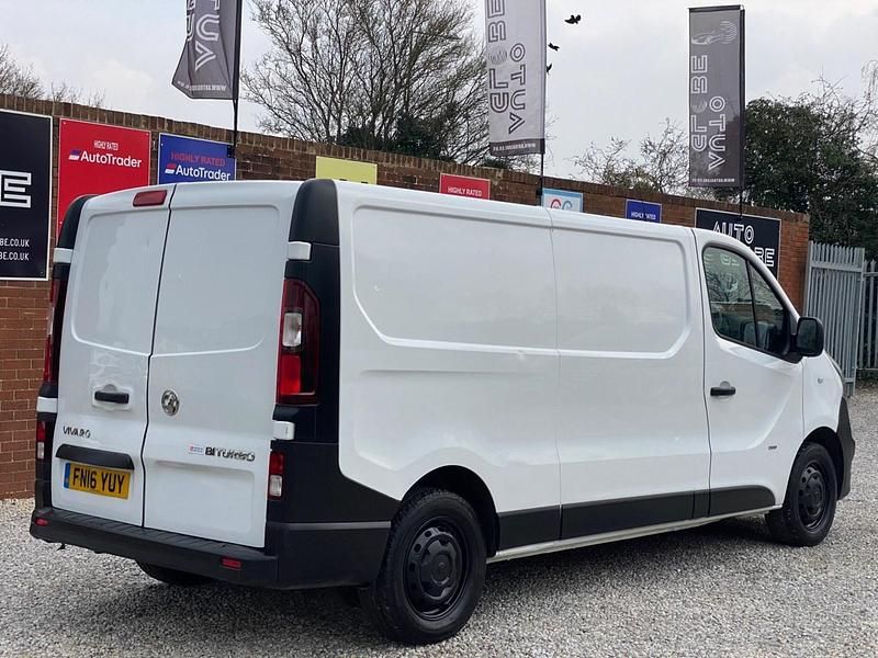 Used Vauxhall Vivaro S 2016 White