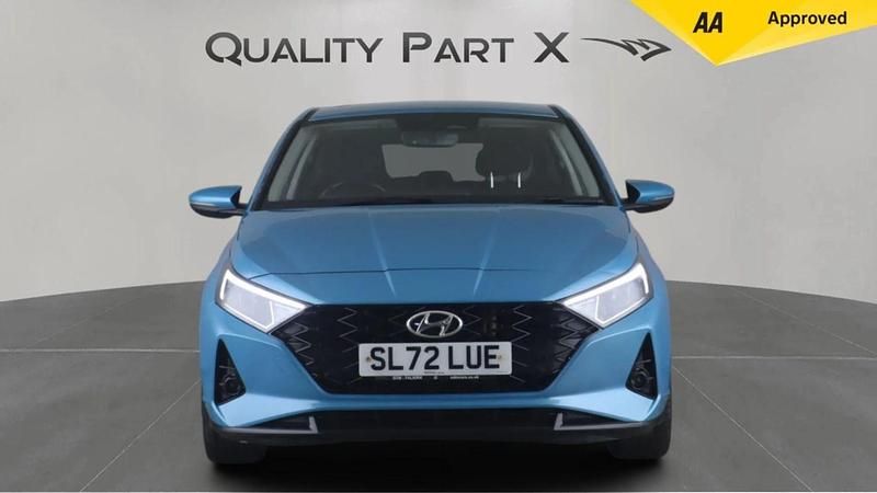 Used Hyundai i20 Premium 100 HP (73 kW) 2022 Turquoise Hatchback