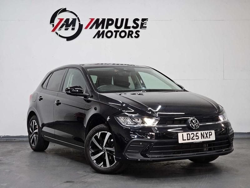 Begagnad VW Polo Match 2025 Svart Halvkombi