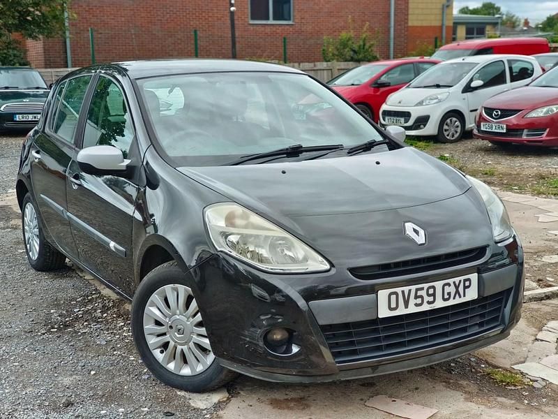 Black Used 2009 Renault Clio II Expression Hatchback | £1,950 (Fair price) - Image 1/4