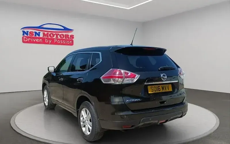 Used Nissan X-Trail Acenta 131 HP (96 kW) 2016 Green SUV
