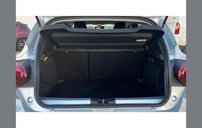 Used Dacia Sandero Prestige 90 HP (66 kW) 2022 Grey SUV