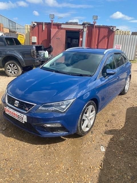 Blue Used 2017 Seat Leon FR Estate | £3,950 - Image 1/4