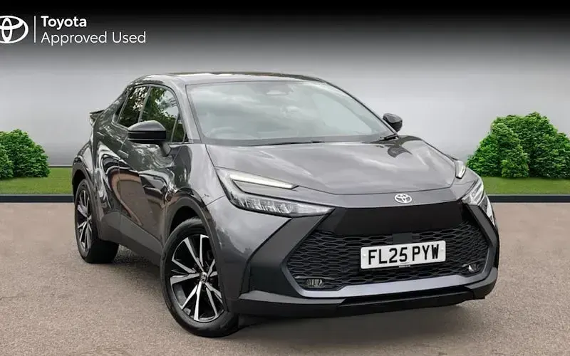 Usado Toyota C-HR Design 140 HP (102 kW) 2025 SUV