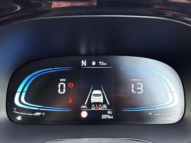 Used Hyundai i10 Advanced 63 HP (46 kW) 2025 Grey Hatchback