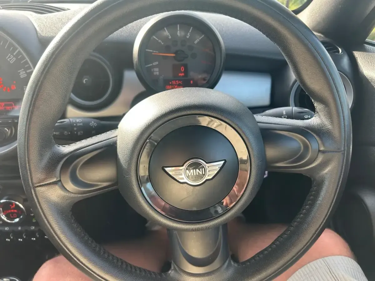 Begagnad Mini Cooper Coupé 2015 Vit Sportkupé