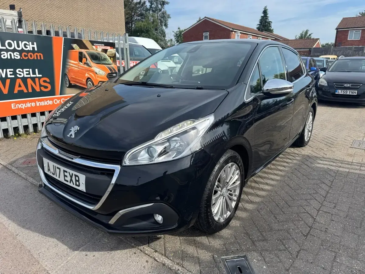Used Peugeot 208 Allure 2017 Black Hatchback