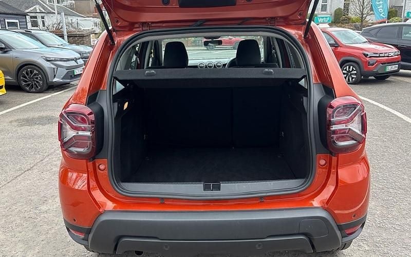 Used Dacia Duster Comfort 131 HP (96 kW) 2022 Orange SUV