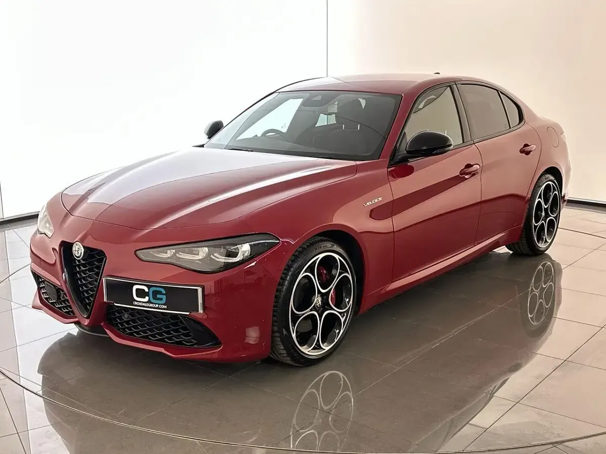 Used Alfa Romeo Giulia Veloce 276 HP (202 kW) 2024 Red Sedan