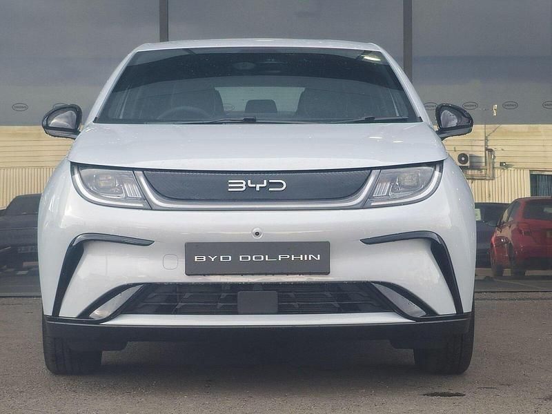 New BYD Dolphin Comfort 11 kW (15 HP) 2026 Skiing white Hatchback