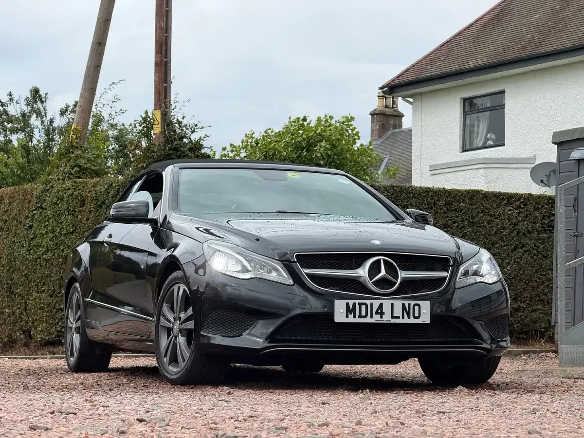 Used Mercedes E220 SE 170 HP (125 kW) 2014 Black Cabriolet