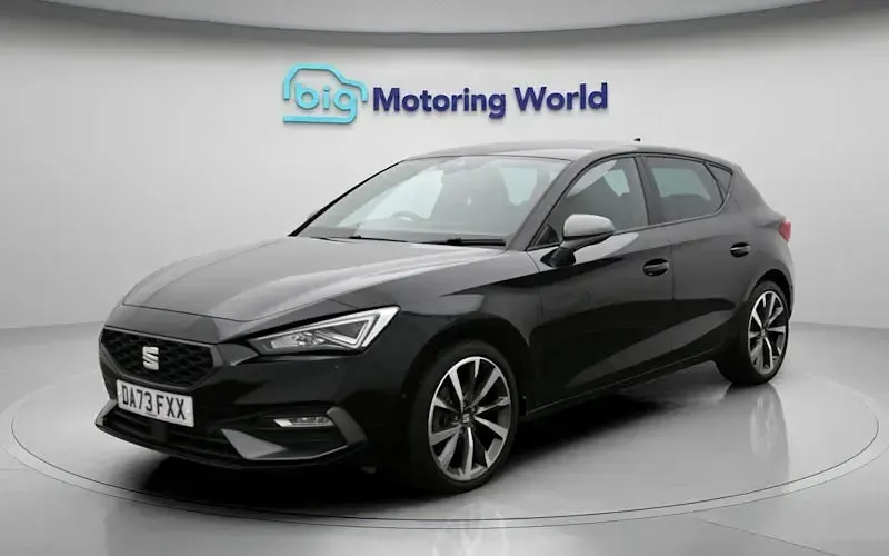 Used Seat Leon FR Sport 110 HP (80 kW) 2023 Black Hatchback