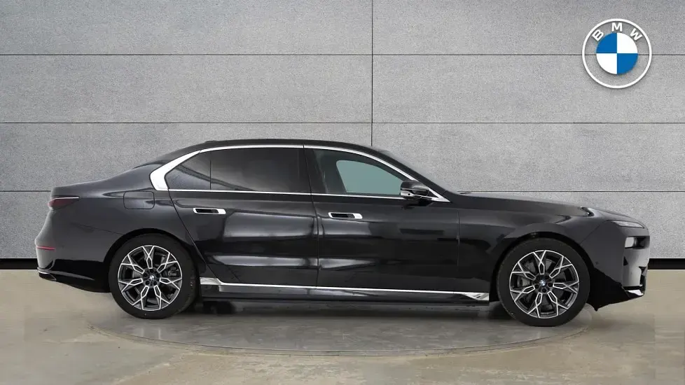 Used BMW i7 Comfort Edition 330 kW (449 HP) 2024 Black Sedan