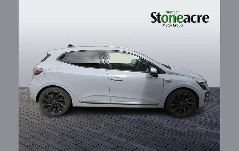 Used Renault Clio V Esprit Alpine 140 HP (102 kW) 2024 Grey Hatchback