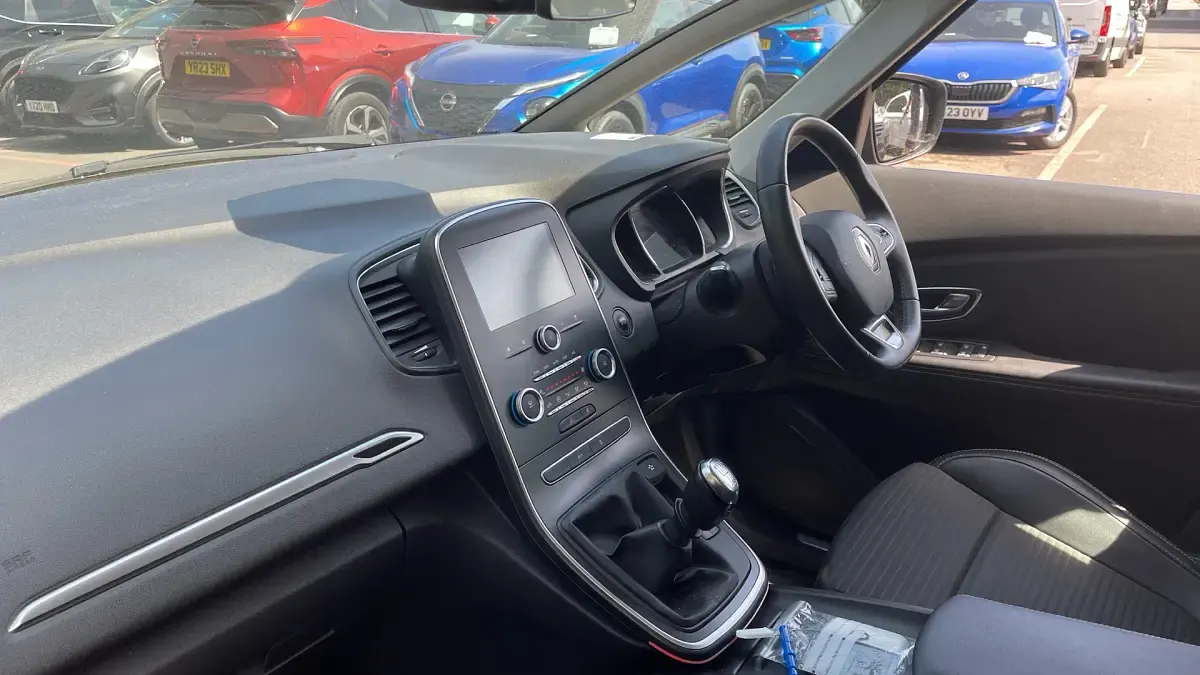 Used Renault Scénic III Dynamique 110 HP (80 kW) 2017 Blue/black MPV