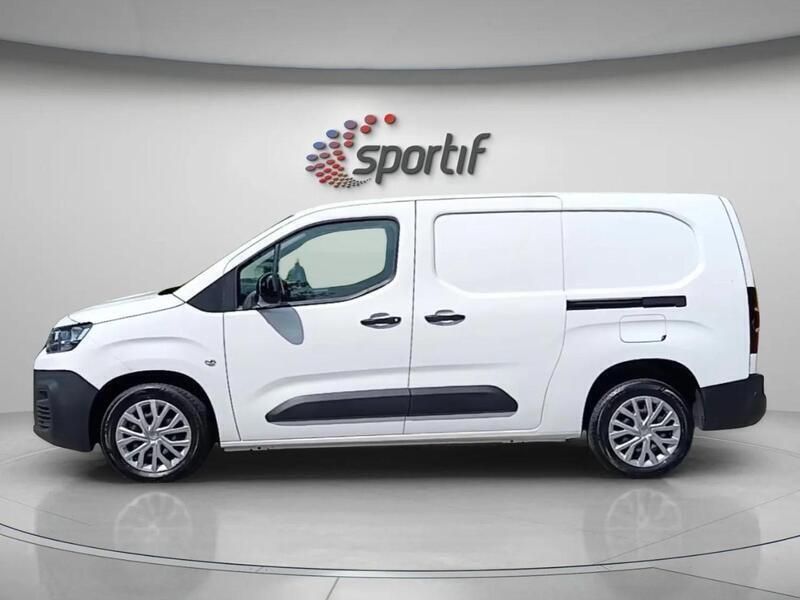 White Used 2022 Citroën Berlingo MPV | £9,888 (Fair price) - Image 1/4