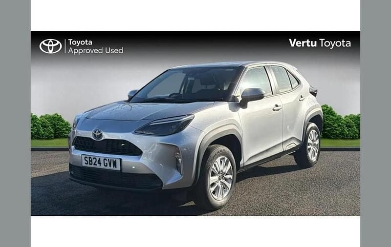 Used Toyota Yaris Cross 113 HP (83 kW) 2024 Silver SUV