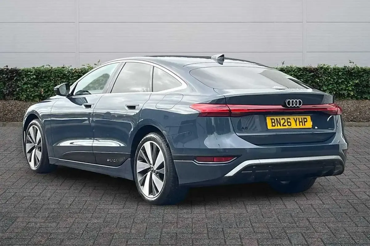 Used Audi A6 e-tron S-Line 210 kW (286 HP) 2026 Plasma blue, metallic Estate