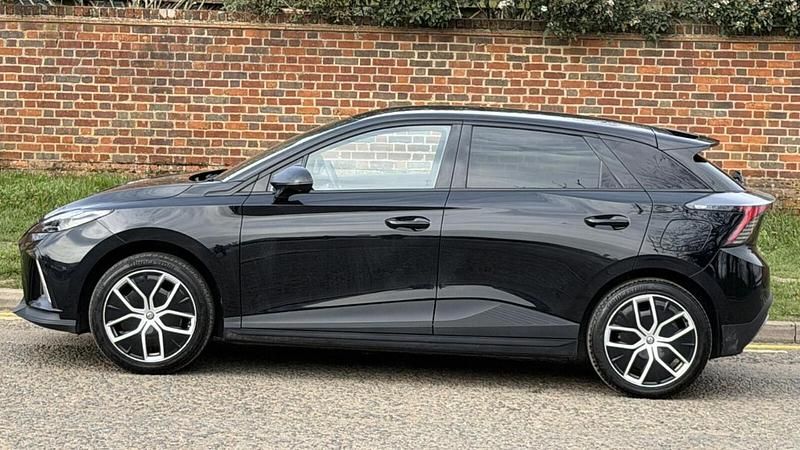 Used MG MG4 EV Trophy 319 kW (435 HP) 2023 Black Hatchback