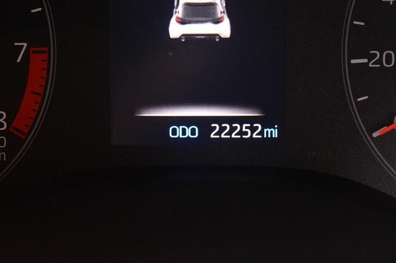 Image 2/4