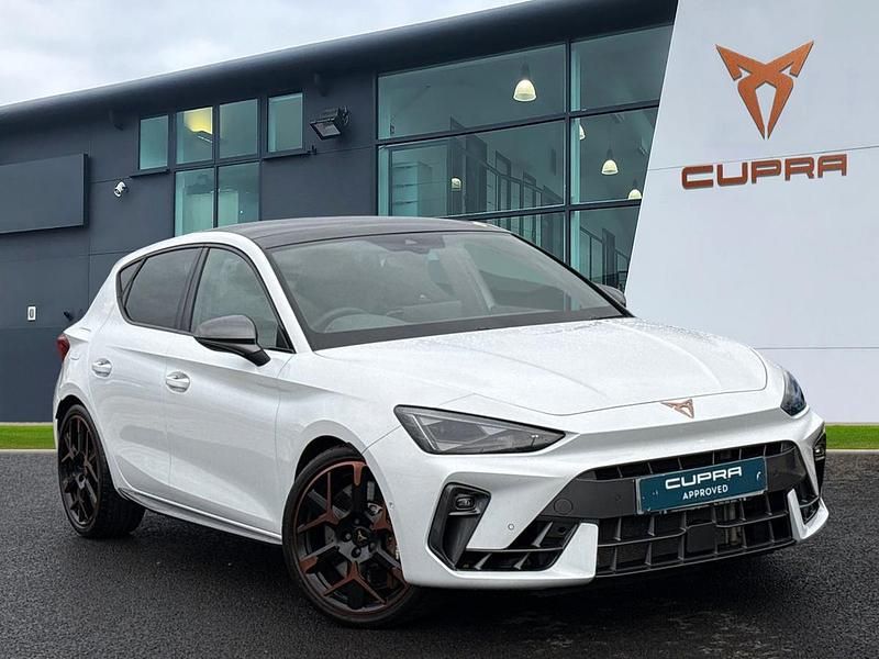 White Used 2025 Cupra Leon VZ3 Hatchback | £33,990 (Expensive) - Image 1/4