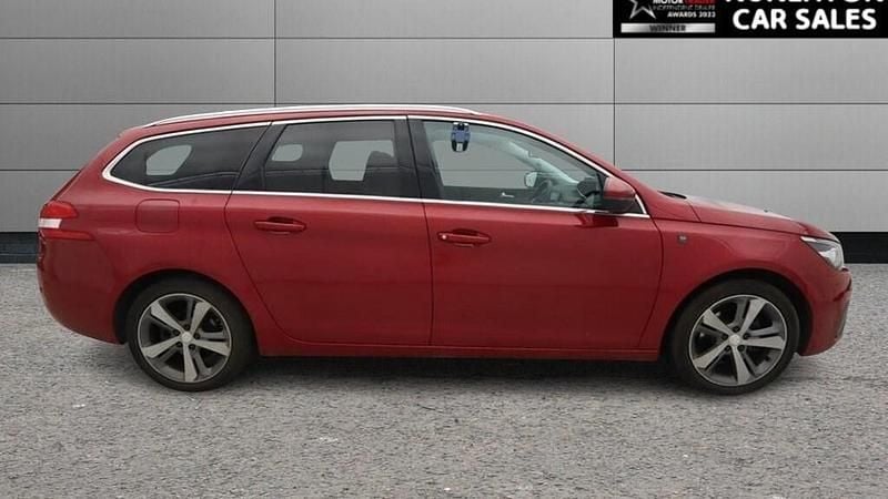 Used Peugeot 308 SW S 130 HP (95 kW) 2018 Red Estate
