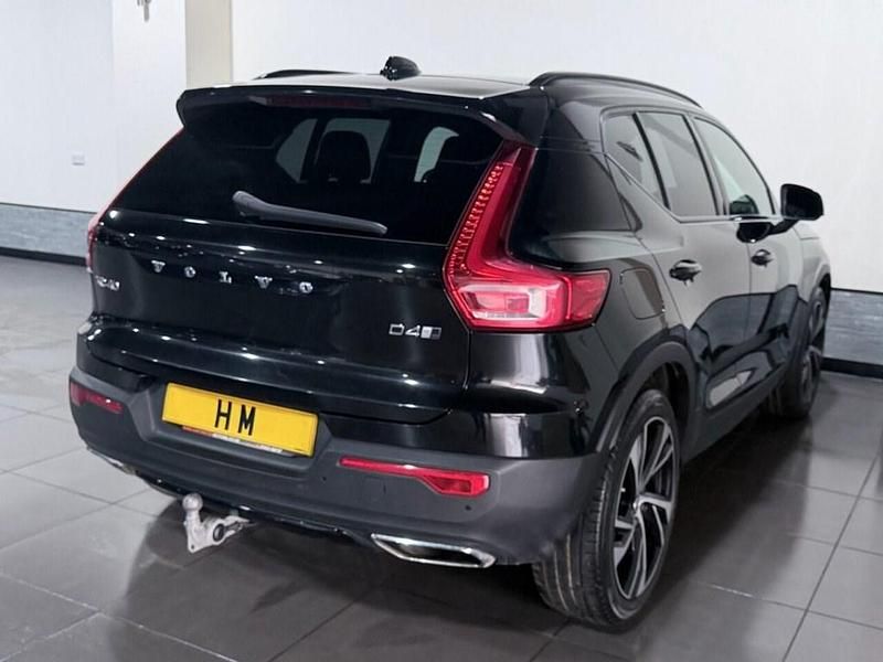 Used Volvo XC40 R-Design Pro 2019 Black SUV