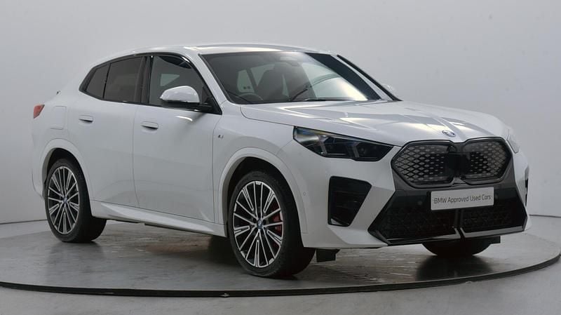 Used BMW iX2 M Sport 147 kW (201 HP) 2025 White SUV