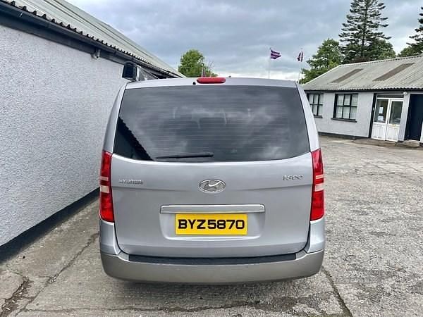 Used Hyundai I800 Style 168 HP (123 kW) 2011 Silver MPV