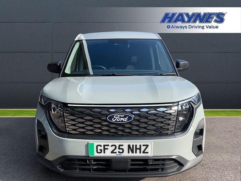 Usado Ford E-Transit Trend 98 kW (134 HP) 2025 Cinzento Van