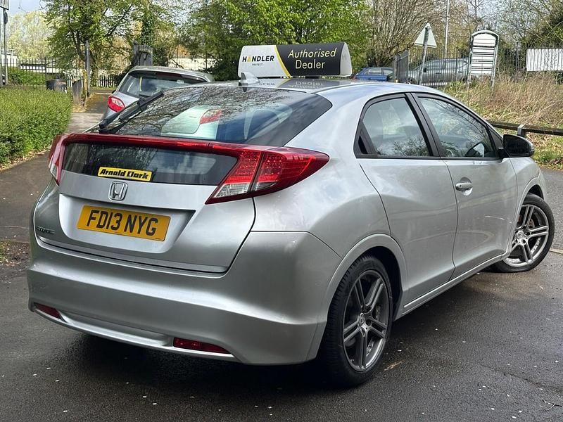 Begagnad Honda Civic S 2013 Silver Halvkombi
