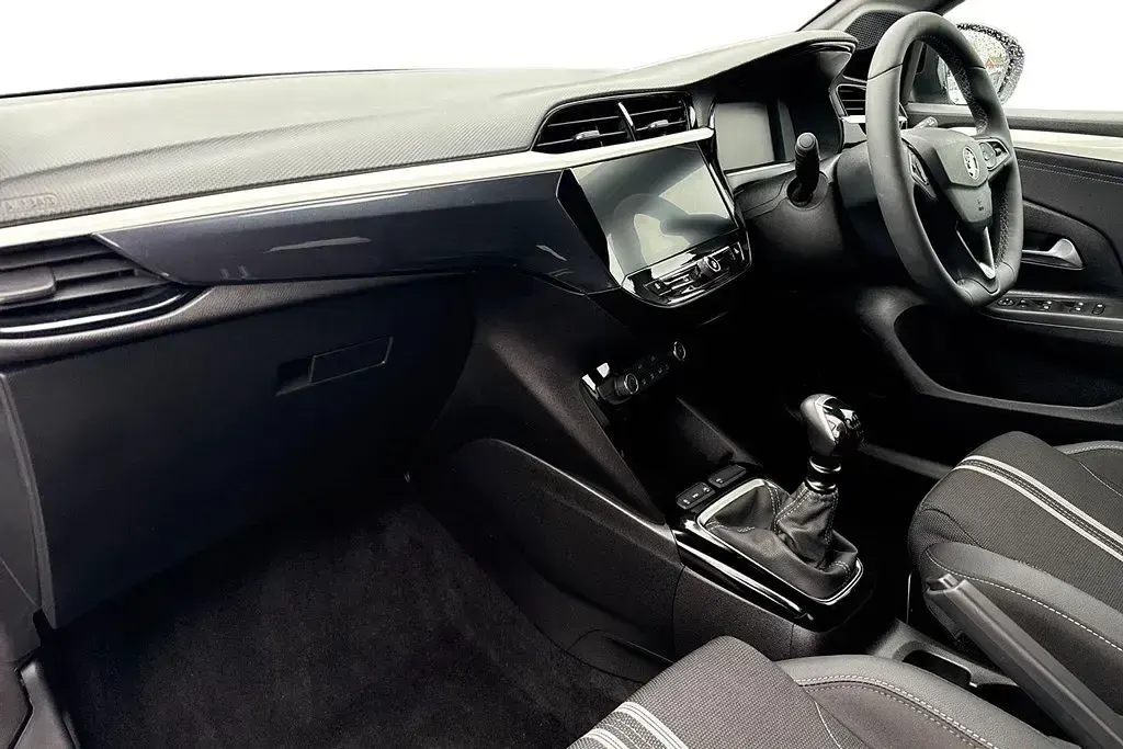 Używany Vauxhall Corsa S 100 KM (73 kW) 2025 Biały Hatchback