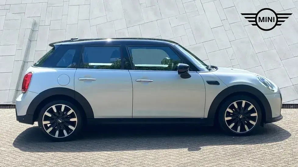 Used Mini Cooper Exclusive 134 HP (98 kW) 2021 Silver Hatchback