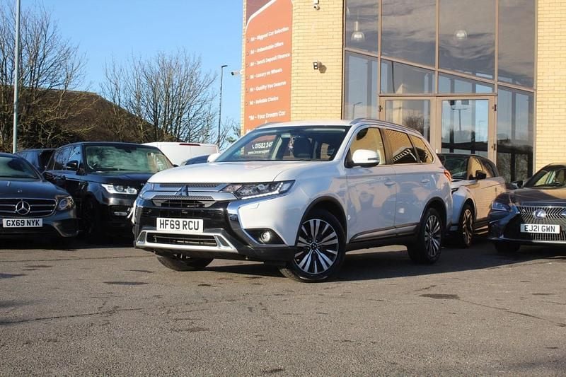 Used Mitsubishi Outlander 150 HP (110 kW) 2020 White SUV