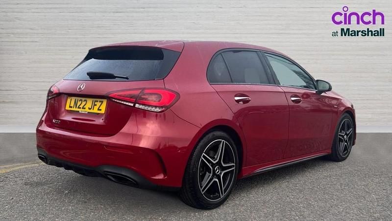 Usado Mercedes A200 AMG Line Premium Plus 163 HP (119 kW) 2022 Vermelho Citadino