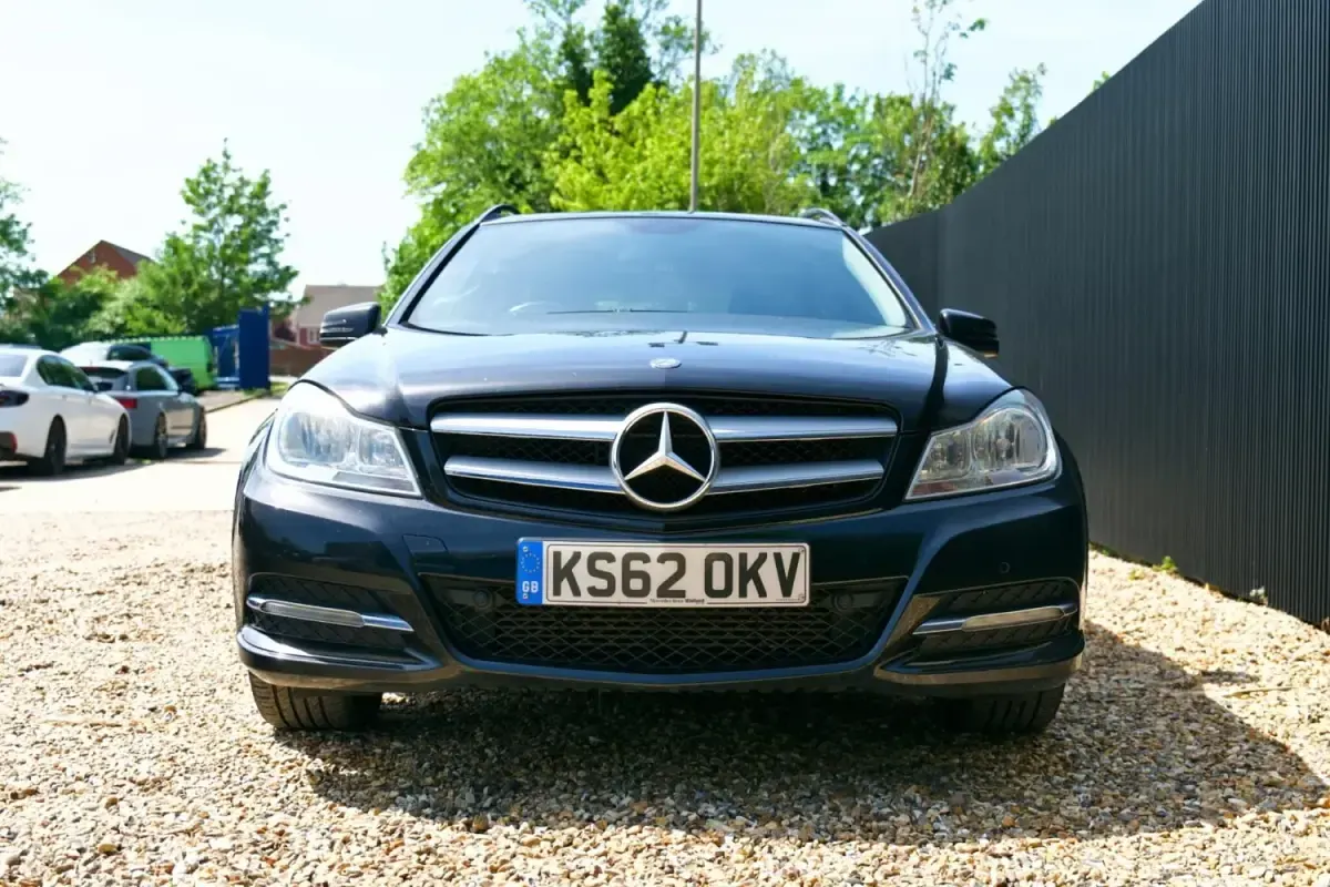 Used Mercedes C220 Executive 2013 Black Estate