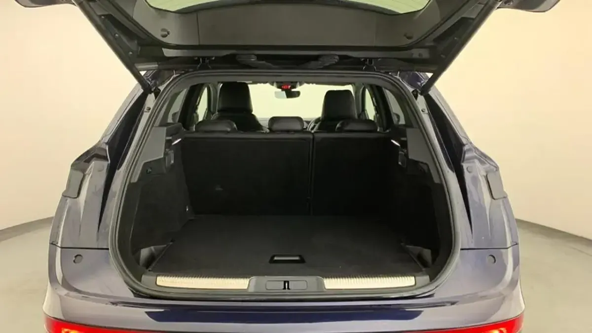 Used DS Automobiles DS7 Crossback 222 HP (163 kW) 2021 Blue SUV