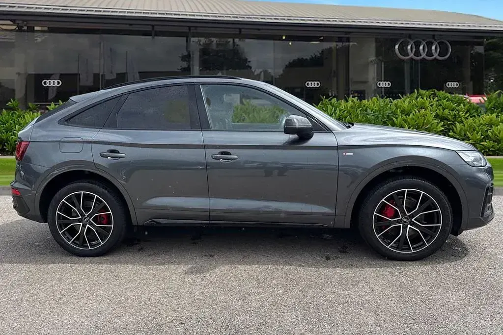 Used Audi Q5 Comfort 265 HP (194 kW) 2022 Grey SUV