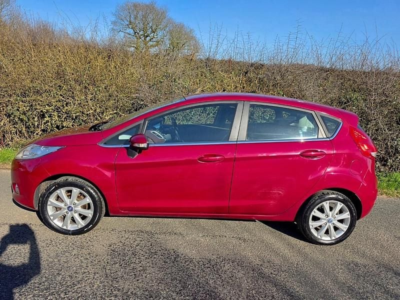Used Ford Fiesta Zetec 2009 Red Hatchback