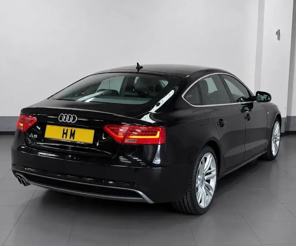 Begagnad Audi A5 Sportback S-Line 190 HK (139 kW) 2015 Svart Halvkombi