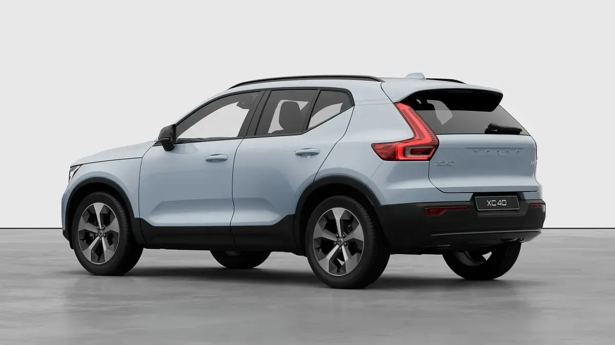 New Volvo XC40 Plus 163 HP (119 kW) 2026 Cloud blue SUV