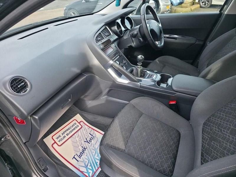 Second-hand Peugeot 3008 Active 120 CP (88 kW) 2016 Gri SUV