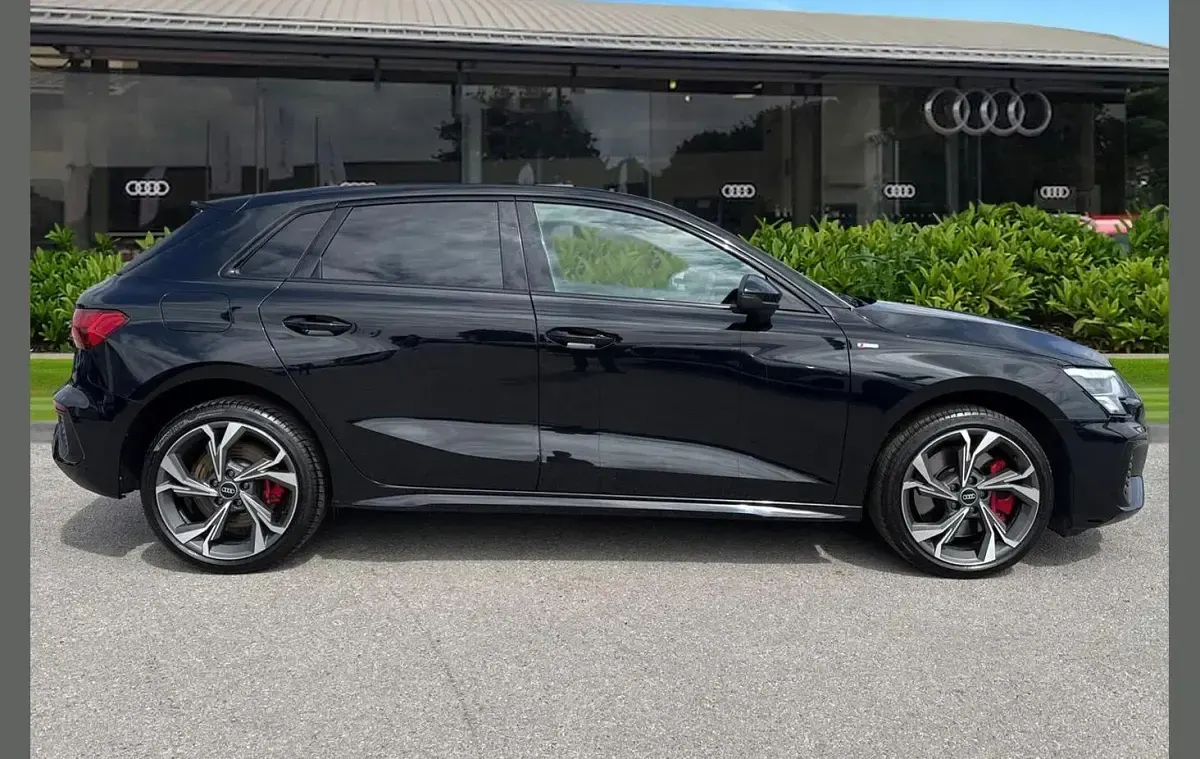 Used Audi A3 e-tron Competition 245 HP (180 kW) 2022 Black Hatchback