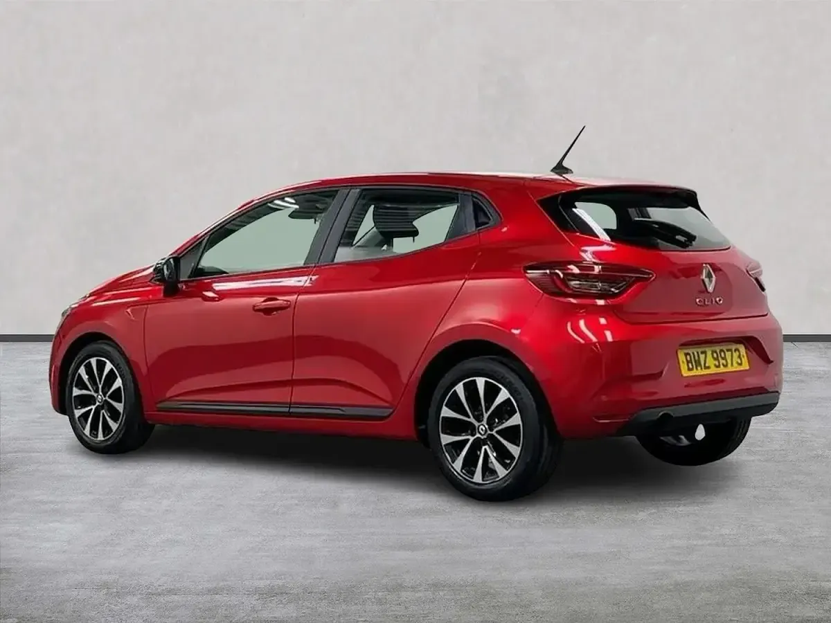 Used Renault Clio Evolution 90 HP (66 kW) 2023 Red Hatchback